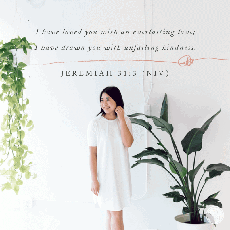 When the Loneliness Crushes Your Heart & Giveaway of Uninvited by Lysa TerKeurst